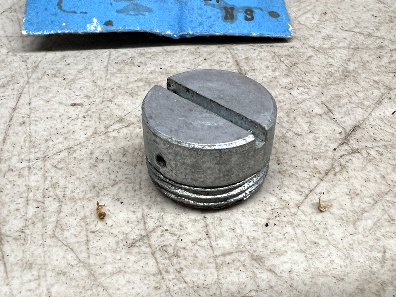 NOS Ford 375602-S8 Plug B31-143