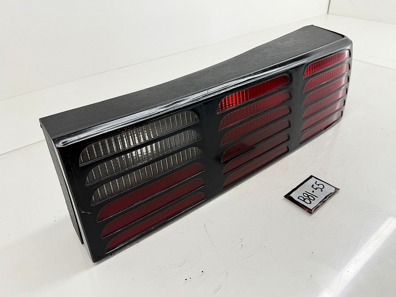 OEM 1987 - 1993 Mustang Foxbody Gt RH Red Tail Light Assembly E3ZB-13440-AC B81
