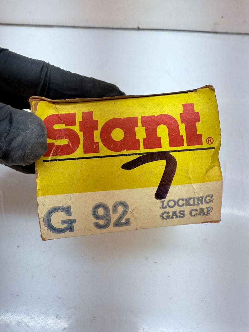 NOS STANT G92 Locking Fuel Tank Cap Gas Cap & Keys Vintage Chrome B73-7