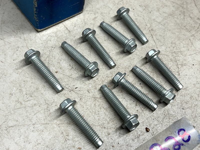 NOS Ford -  Bolt / SCREW 384872-S40 B28-59