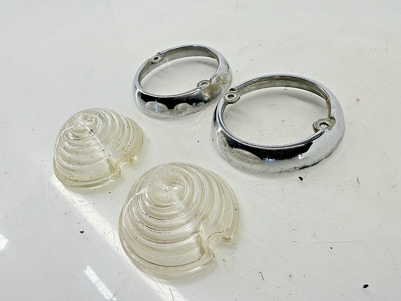 Vintage OEM 1955-1963 WILLYS Parking Lamp Light BEZELS Glass LENS KADH 21689 C49