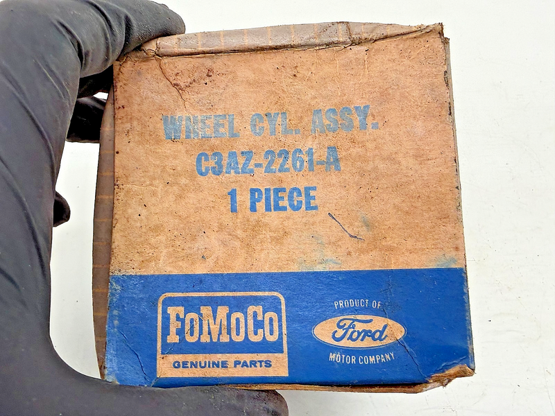 NOS 1961 - 1962 FORD THUNDERBIRD WHEEL CYLINDER C3AZ-2261-A C62-54
