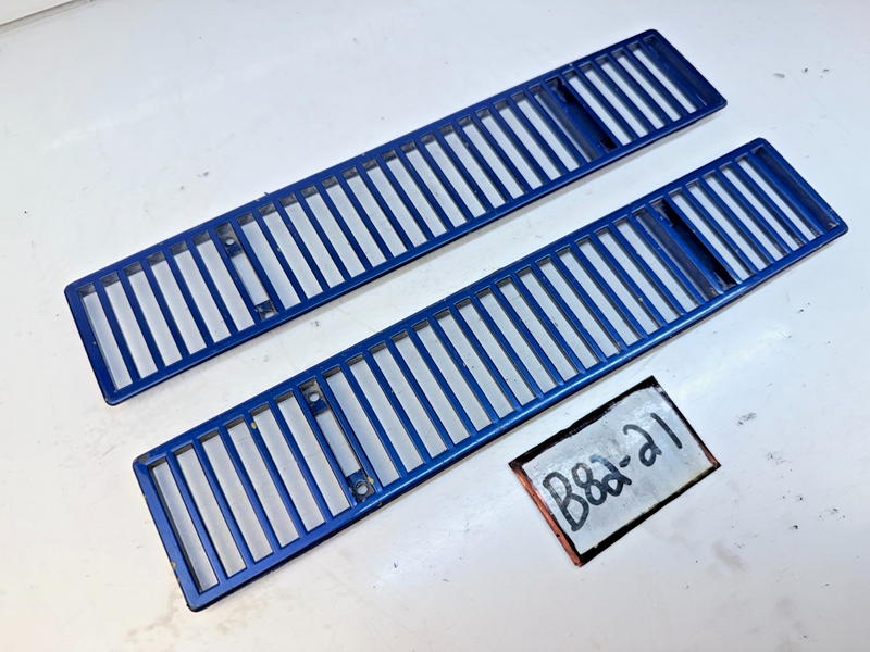 OEM 1968 - 1975 Corvette C3 Pair Rear Deck Insert Grille Vent Astro 1969 B82-21