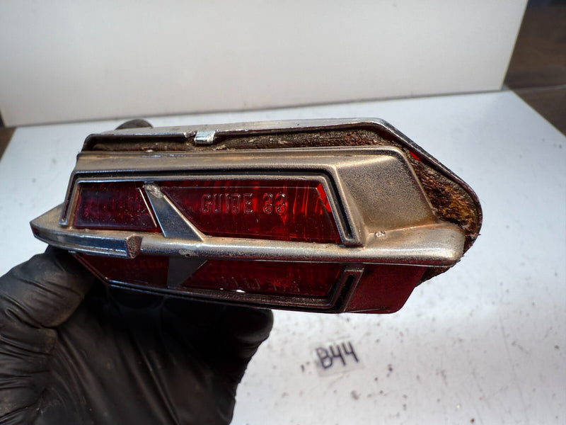 Rare Chrome OLDSMOBILE MARKER LIGHT GUIDE 35 HOUSING 39 SAE PI 68 OLDS B44-20