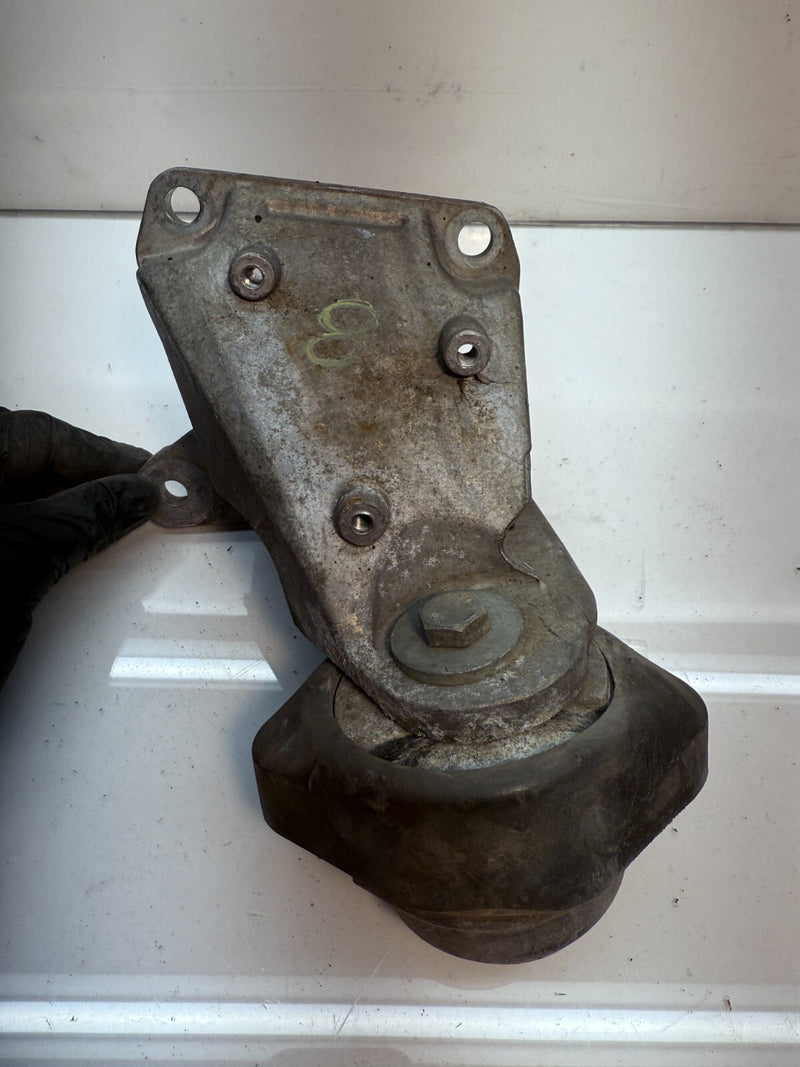 OEM Audi A4 S4 B5 8D 1996 Gearbox Mounting Bracket 8D0399114AH LIU19879 C14-8