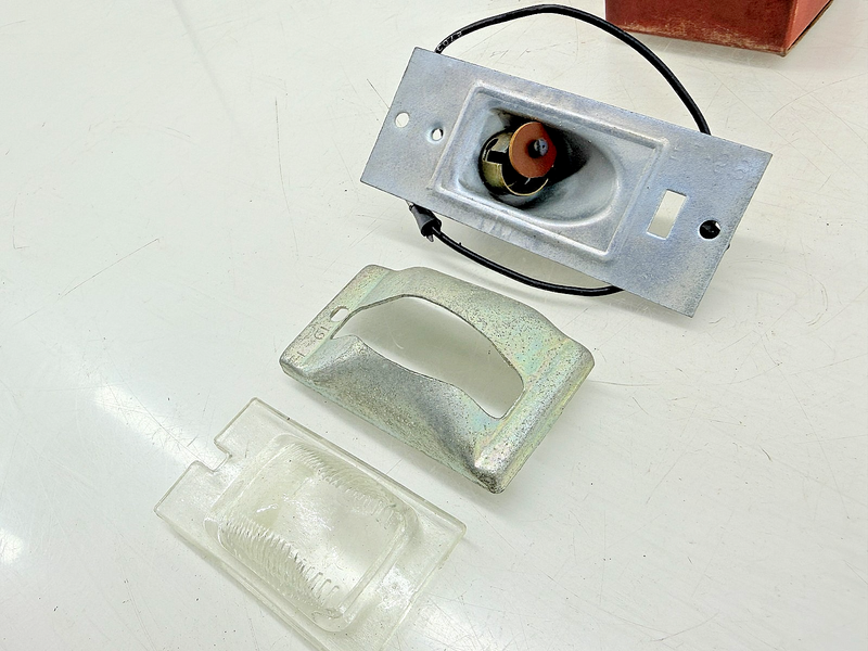 NOS 1959 - 1963 Ford Galaxie Rear License Lamp Body & Socket B9A-13560-A1 C70-28