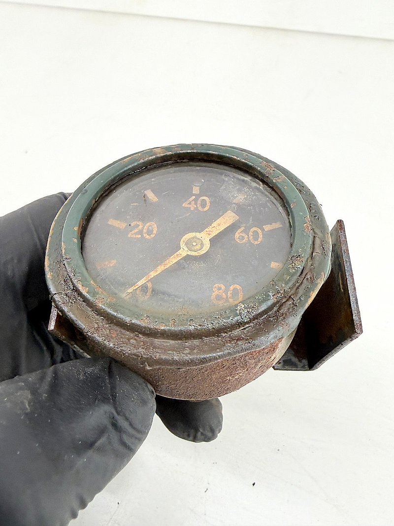 OEM 1940's Ford GPW Jeep Willys MB M38 Oil Pressure Gauge 0-80 PSI WWII C67-112