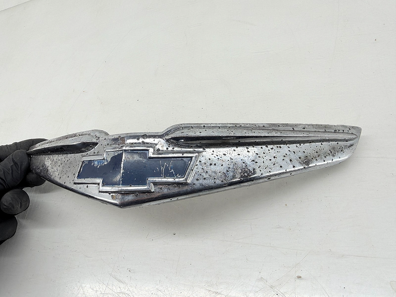 OEM 1946 1947 1948 Chevrolet Hood Emblem Bowtie Rat Hot Rod XO-556 C67-100