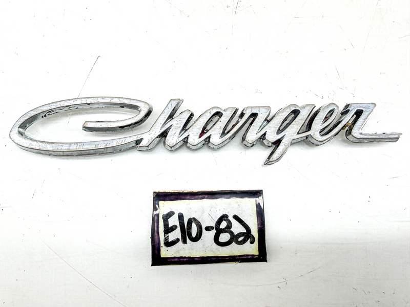 OEM 1968 1969 1970 DODGE CHARGER SCRIPT EMBLEM MOPAR 2841887 E10-82