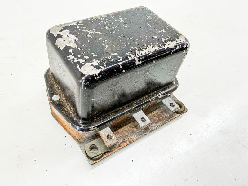 Vintage 1939 - 1955 FORD MERCURY 6 VOLT VOLTAGE REGULATOR 51A-10505 C47-88