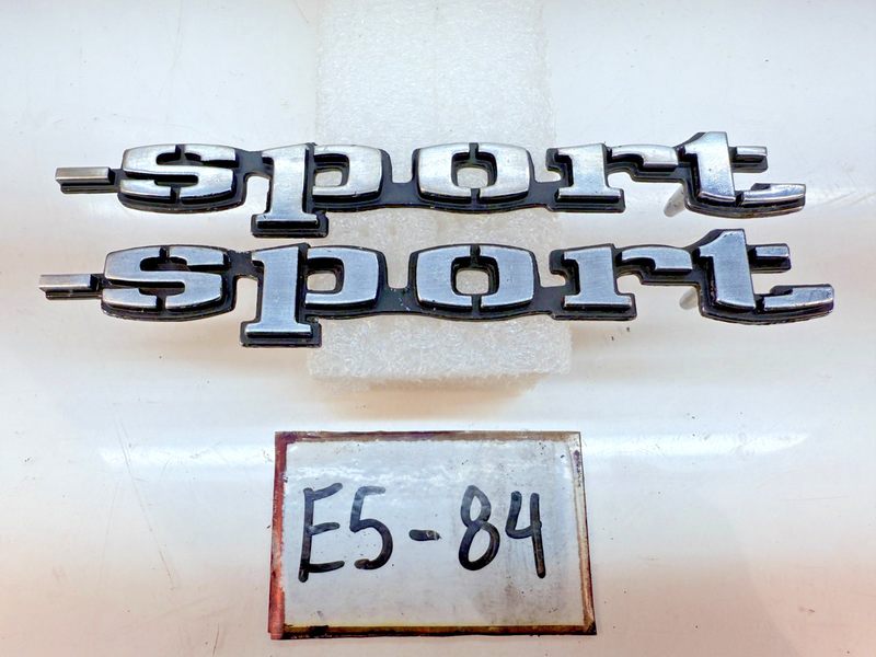 BRKN OEM 1969 Camaro RS PAIR Fender Emblem Rally Sport GM 3943231 E5-84