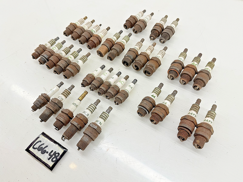 Vintage NOS AC Spark Plug Lot 45L 47L 104 44N 46S 43L 85T 44FF 44FFS M-8 C66-48
