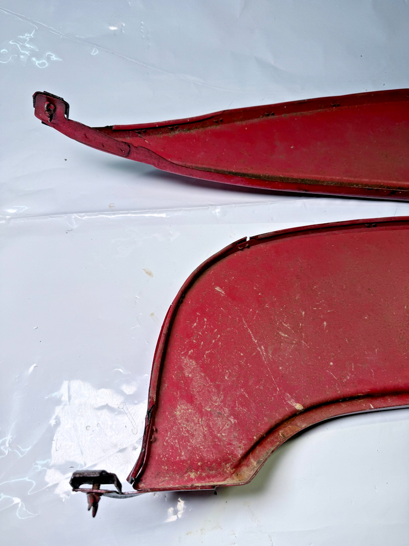 Vintage 1950s - 1960s Car Truck Fender Skirts Unknown Model Impala? S3-6