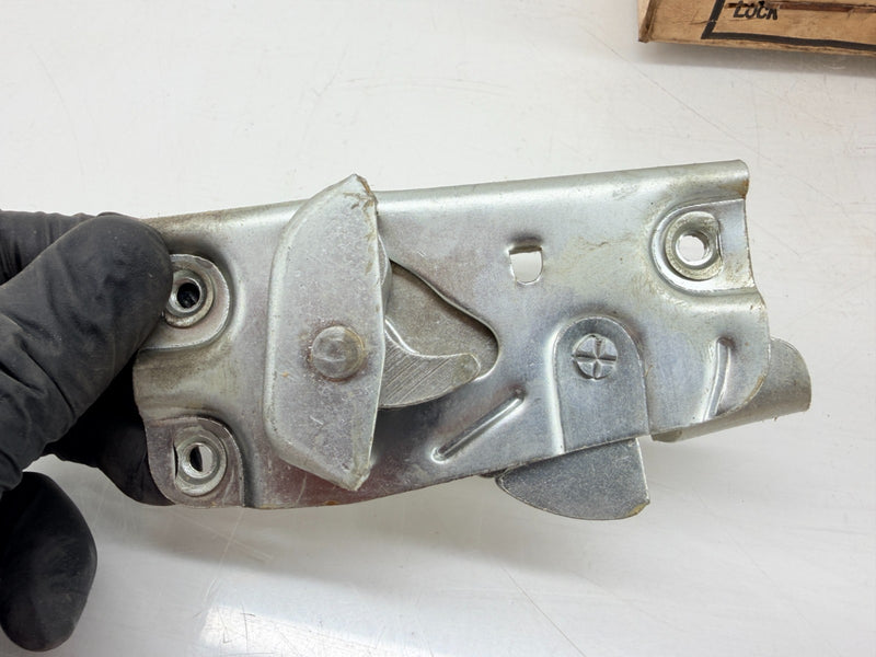 NOS 1952 - 1955 Chevrolet Front Door Lock Set LH RH GM 3698813 3698814 C70-7