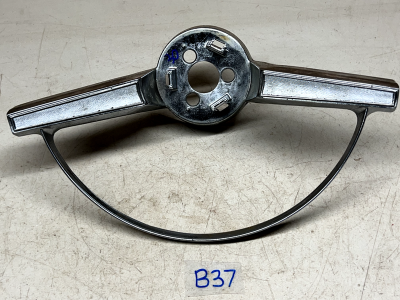 OEM 1965 1966 Chevy Impala Caprice Steering Wheel Horn Ring 3882985 65 66 B37-30