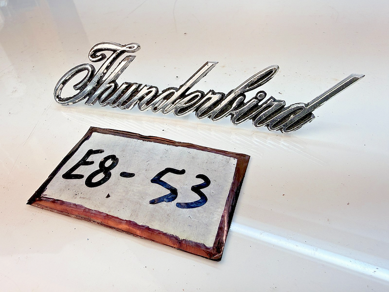 OEM 1970 FORD THUNDERBIRD 1/4 PANEL EMBLEM D0SB-6525632-A FOMOCO E8-53
