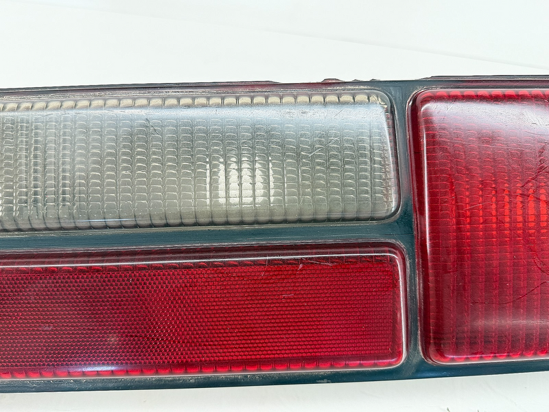 OEM Ford Mustang 1987 - 1993 Fox Body Right Tail Light Lamp E3ZB-13440-AC B81-53