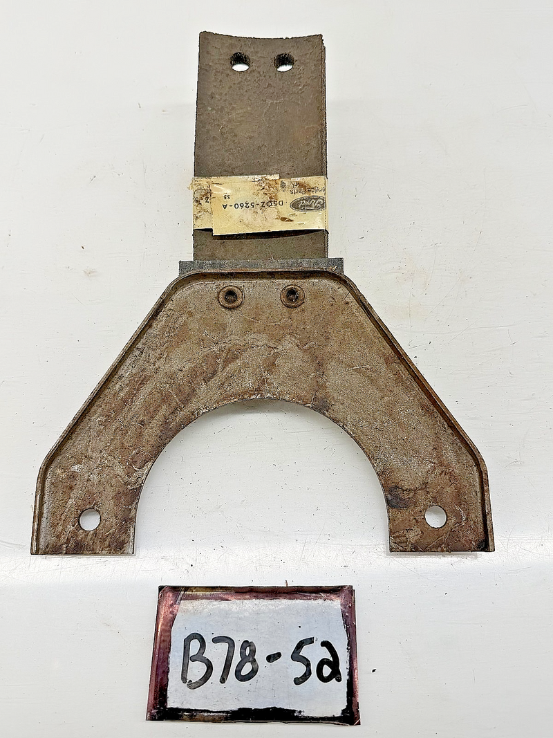 NOS 1975 Ford Torino Ranchero Exhaust Hanger D5OZ-5260-A B78-52