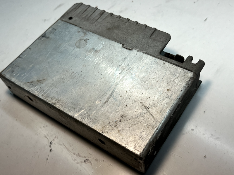 OEM ORIGINAL ABS CONTROL MODULE SAAB 9000 1988 1989 4001756 C3-11