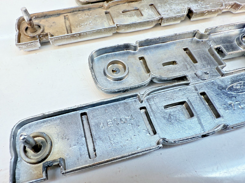 OEM 1973 -1979 F-150 RANGER PAIR Front Fender Emblem Badge D7TB16702CWB B32-251