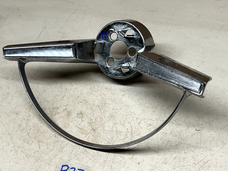 OEM 1965 1966 Chevy Impala Caprice Steering Wheel Horn Ring 3882985 65 66 B37-29