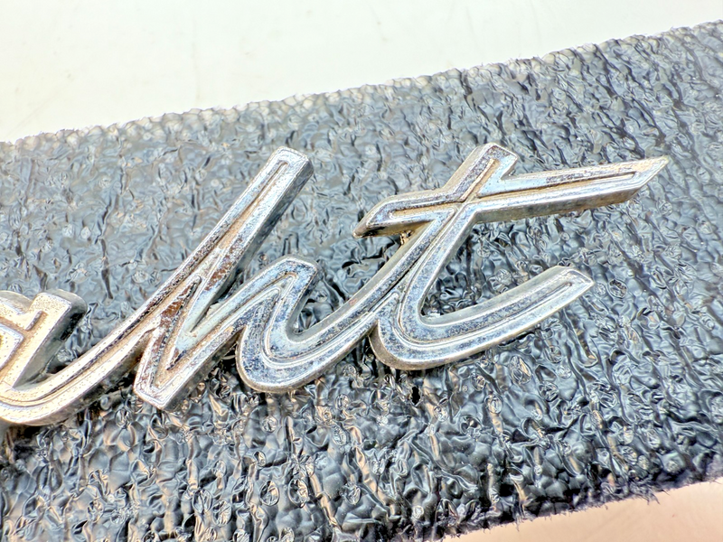 OEM 1970's OLDSMOBILE EIGHT CHROME EMBLEM Badge 587139 E5-9