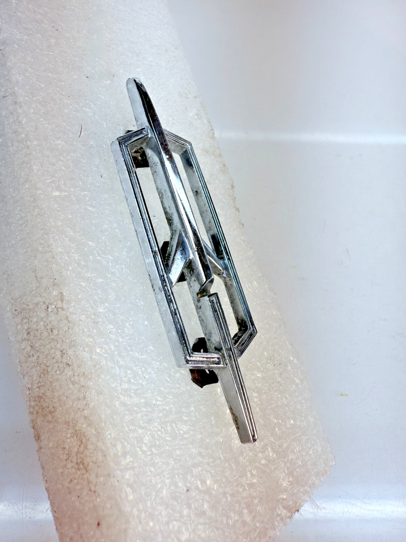 RARE OEM Oldsmobile Olds Rocket Grille Emblem Chrome Badge 408585 B32-232