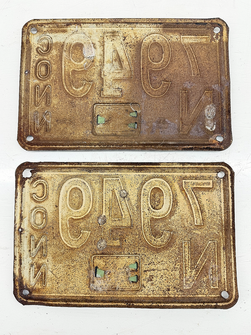 Original Paint 1947 CT 7N 949 CONN PAIR License Plate Garage Sign C47-61