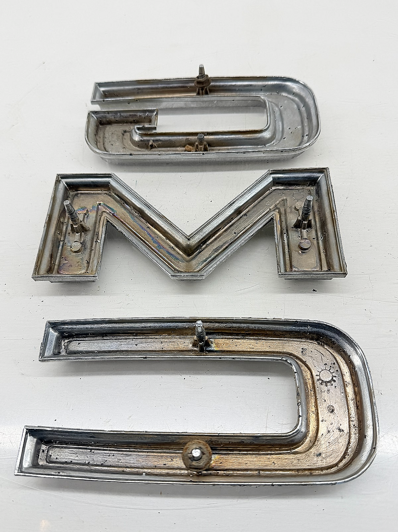Vintage 1967 - 1978 GMC TRUCK & VAN Hood Grill Emblems C67-26