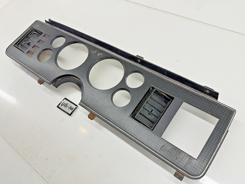 OEM 1979 - 1984 FORD MUSTANG DASH BEZEL GRID PATTERN E4ZB-61045C90-B