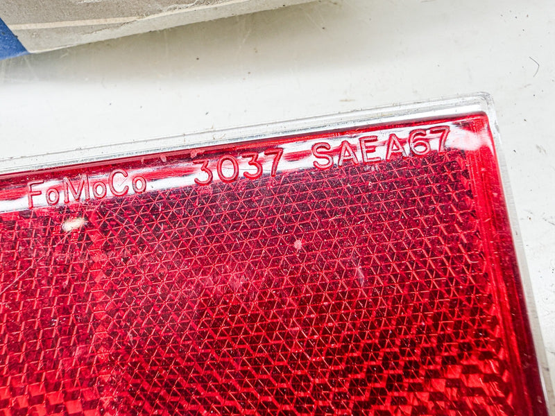 NOS 1960s FORD ENGLAND CORTINA ANGLIA RED REFLECTOR 3037E BS2515 C78-49