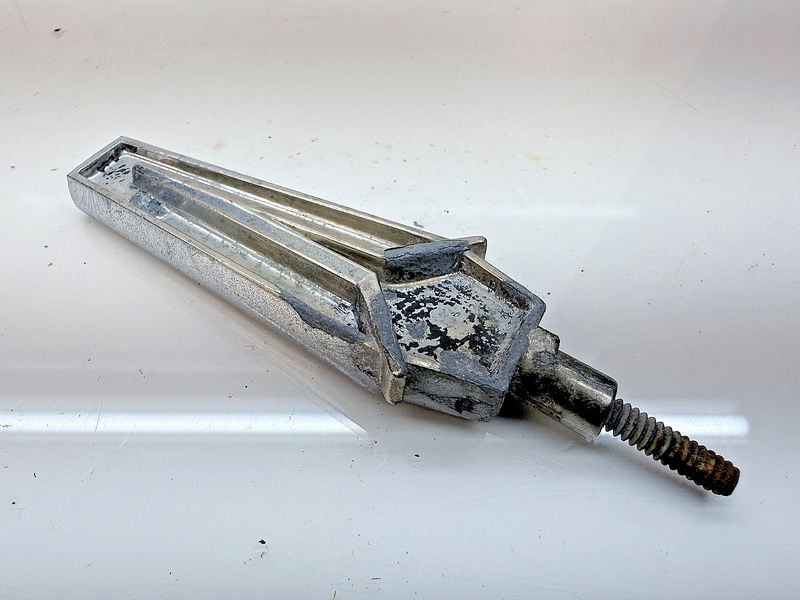 VINTAGE OEM 1966 1967 ORIGINAL 318 PLYMOUTH BELVEDERE HOOD ORNAMENT E8-64