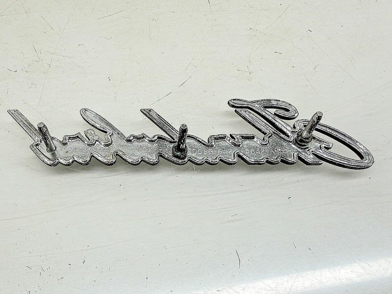 OEM 1970 FORD THUNDERBIRD QUARTER SCRIPT EMBLEM D0SB-6525632-A E10-42