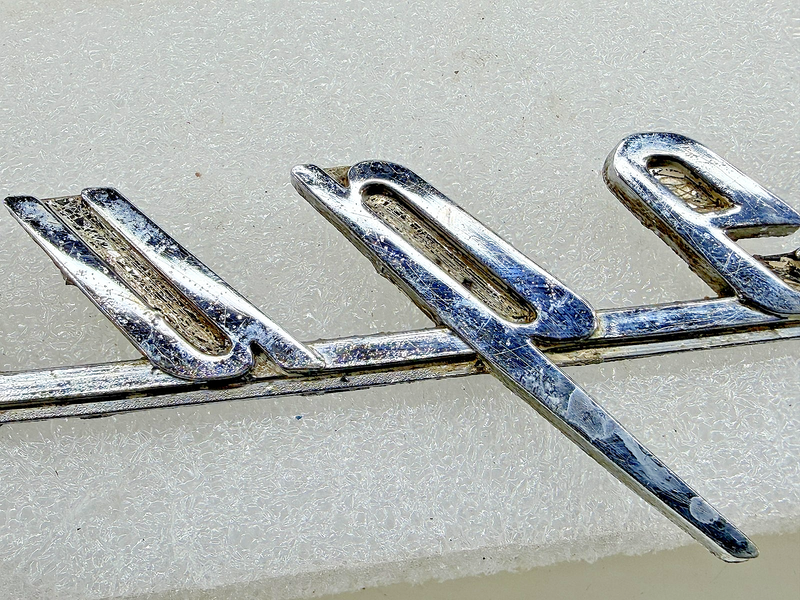 OEM 1959 OLDSMOBILE SUPER 88 EMBLEM SCRIPT BADGE 575229 E9-82