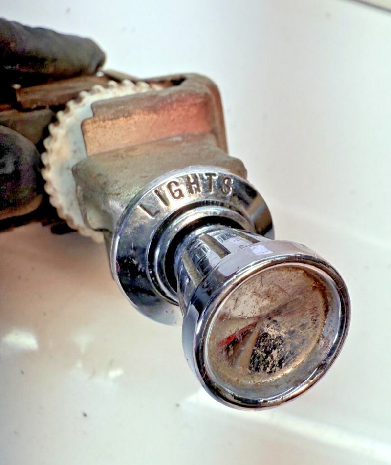 OEM 1965 - 1966 FORD MUSTANG AUTOLITE HEAD LIGHT SWITCH & Plug B14-22