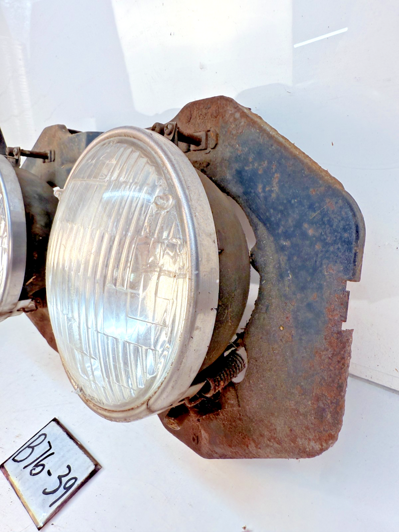 1968 FORD Torino Fairlane LH HEADLIGHT MOUNTING PANEL HEAD LIGHTS B76-39