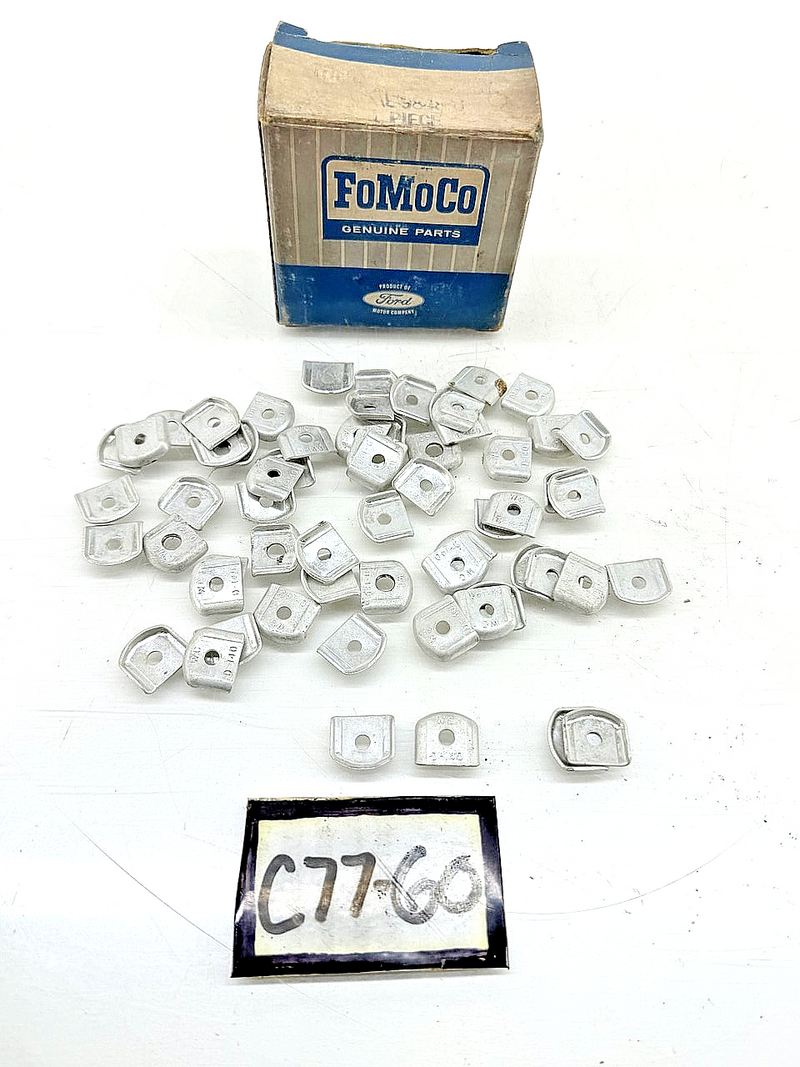 NOS FOMOCO WEDGE CLIP LOT ~ WC D-140 TRIM MOULDING FORD C77-60