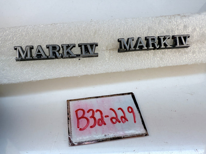OEM Ford Lincoln MARK IV PAIR OF Car Emblem METAL Ford 1972 - 1976 B32-229