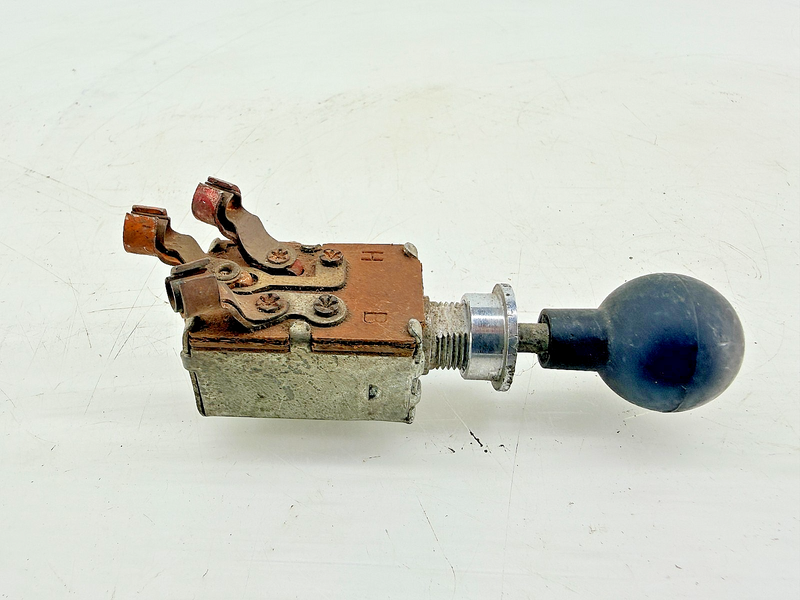 Vintage Push-Pull Eergency Flasher Switch Knob 1940s 1960s Ford C67-180