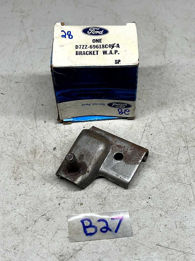 NOS 1968-1970 Mustang Mach 1 Boss Shelby Cougar SEAT HINGE REPAIR BRACKET B27-28