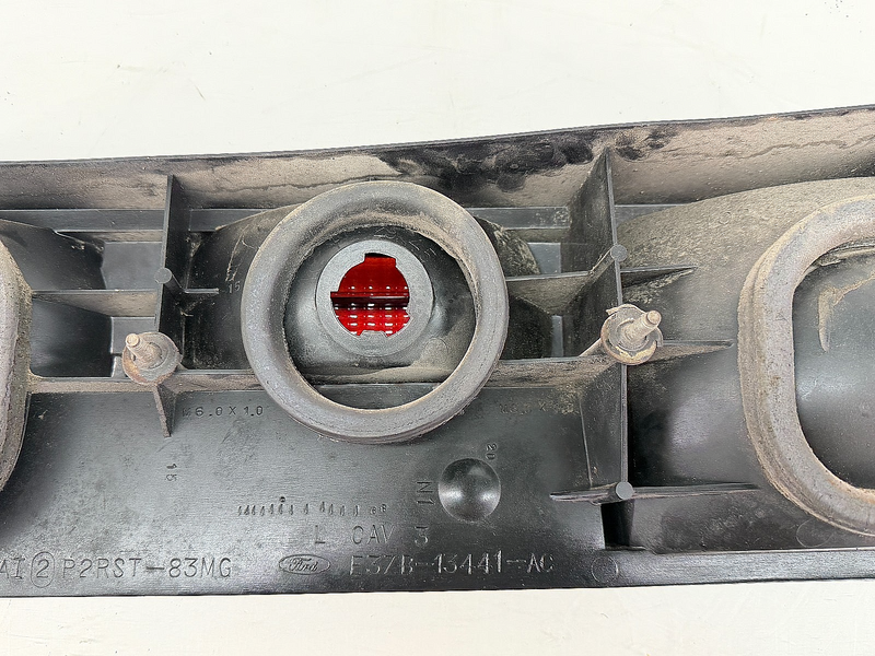 OEM 1987 - 1993 Mustang Foxbody Gt LH Red Tail Light Assembly E3ZB-13441-AC B81