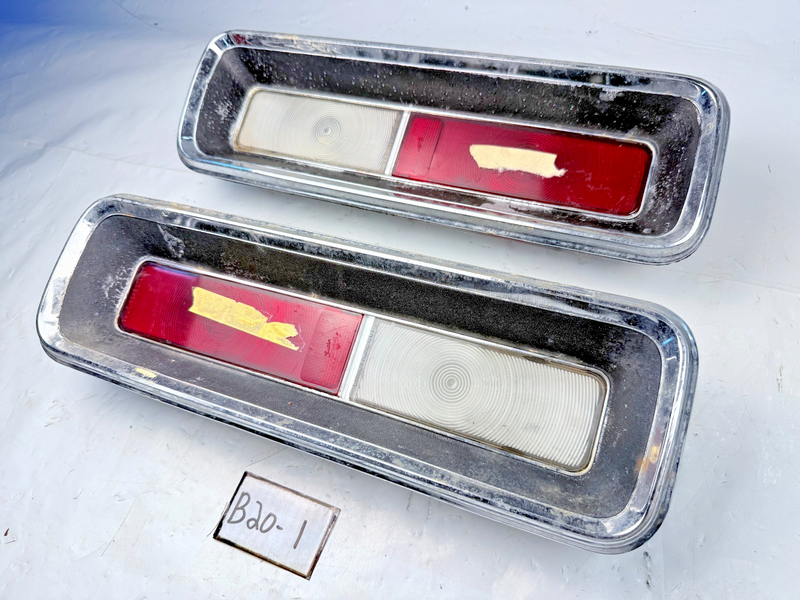 OEM 1967 1968 CHEVY Camaro PAIR Tail lights LH 5959299 RH 5959300 B20-1