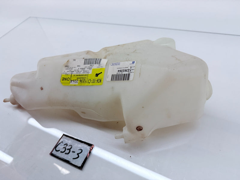 NEW OEM 2002-2005 GMC Envoy Windshield Washer Reservoir 12362264 C33-3
