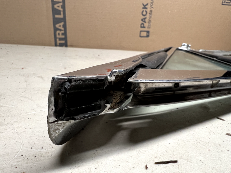 1964-1966 THUNDERBIRD WING VENT WINDOW GLASS PASSENGER RIGHT SIDE 64 65 66 U3B-7