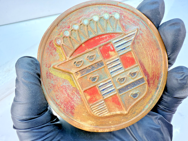Vintage OEM 1941 - 1952 Cadillac Hubcap Center Medallion Made In U.S.A E6-36