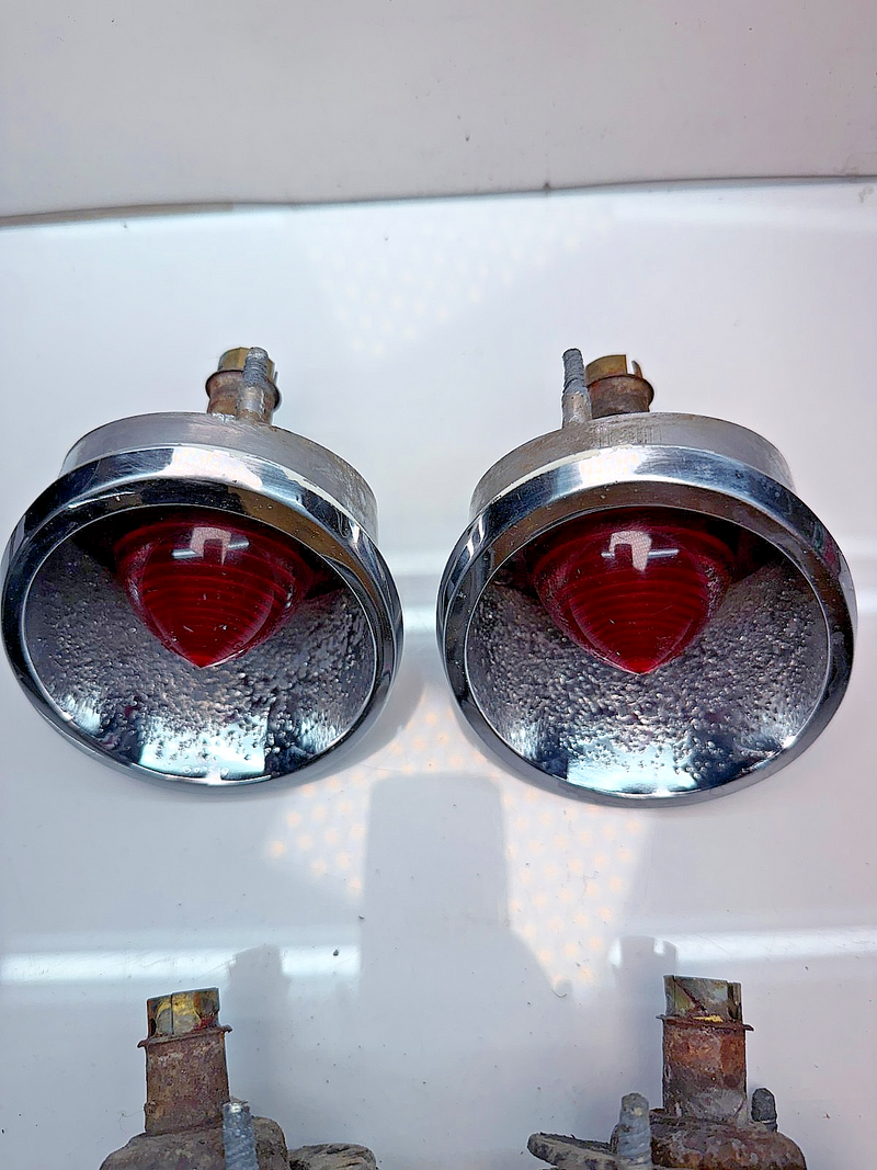 OEM 1963 – 1967 Corvette Tail Lamp Light Assembly Original GUIDE Set of 4 B53-25