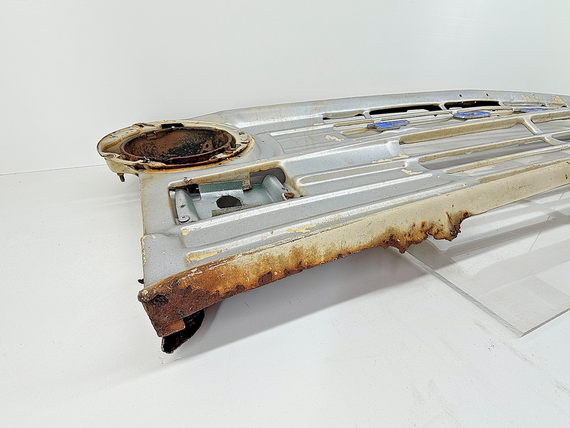 Original 1971 1972 1973 Ford Econoline Van Front Grille U5B-112