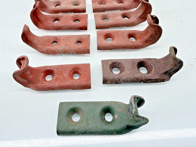 (1) Original Jeep Willys CJ2A CJ3A Windshield Lower Brackets J-Hooks C47-29