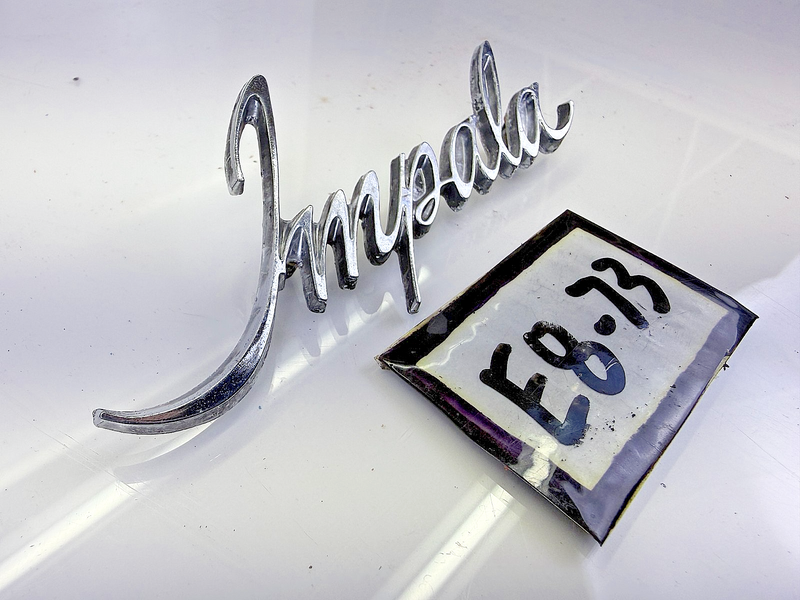 OEM 1971 - 1973 Impala Roof Panel Script Emblem GM 9837199 E8-73