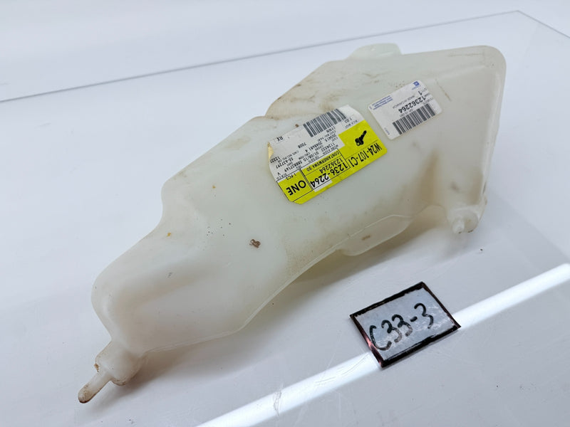 NEW OEM 2002-2005 GMC Envoy Windshield Washer Reservoir 12362264 C33-3